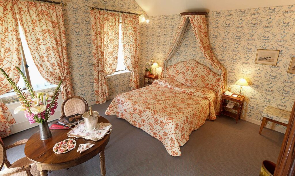 hotel-romantique-proche-paris-hotellerie-bas-breau