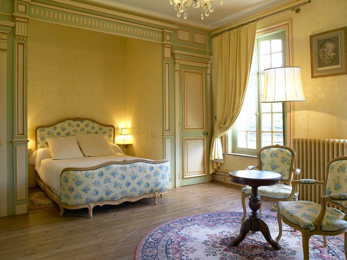 hotel-2h-paris-chateau-de-béhen