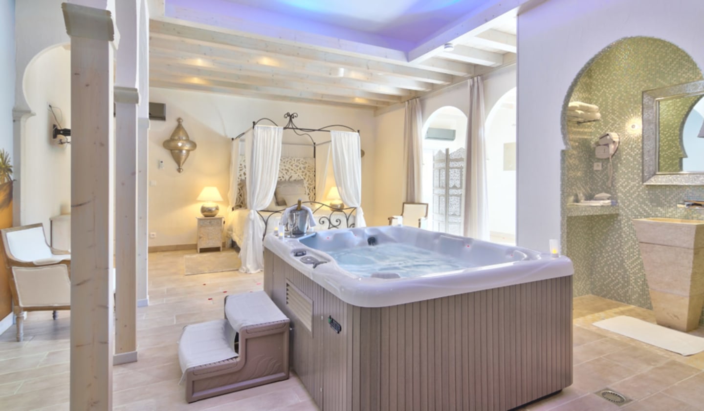 hotel-jacuzzi-privatif-proche-paris