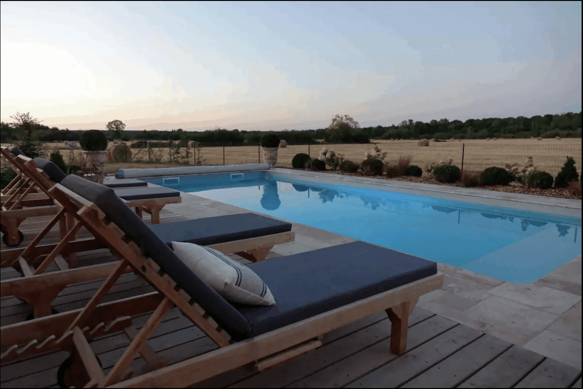gite-groupe-piscine-proche-paris-moins-2heures