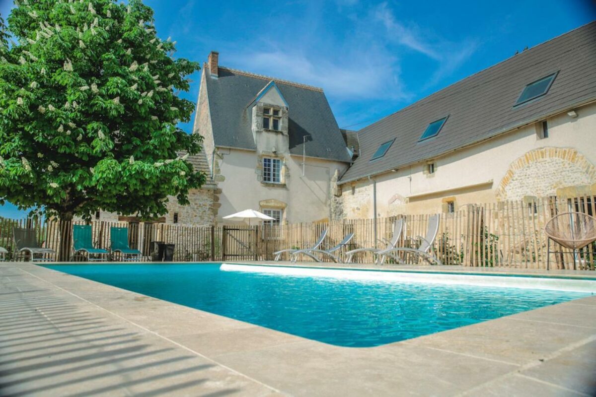 hotel-gite-piscine-2h-paris