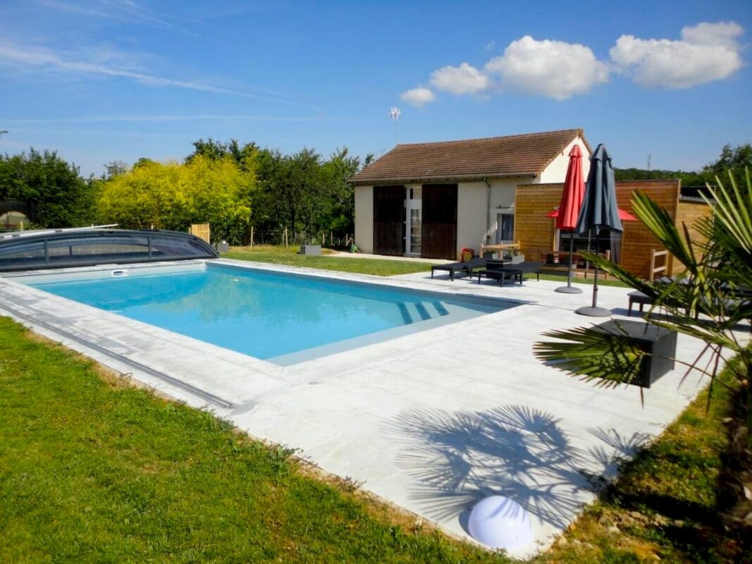 gite-avec-piscine-location-proche-paris