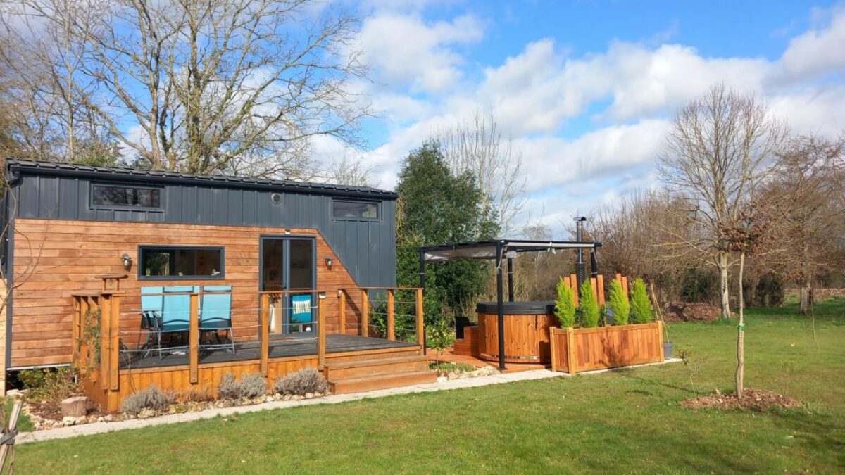 tiny-house-hotel-prche-paris-bain-nordique