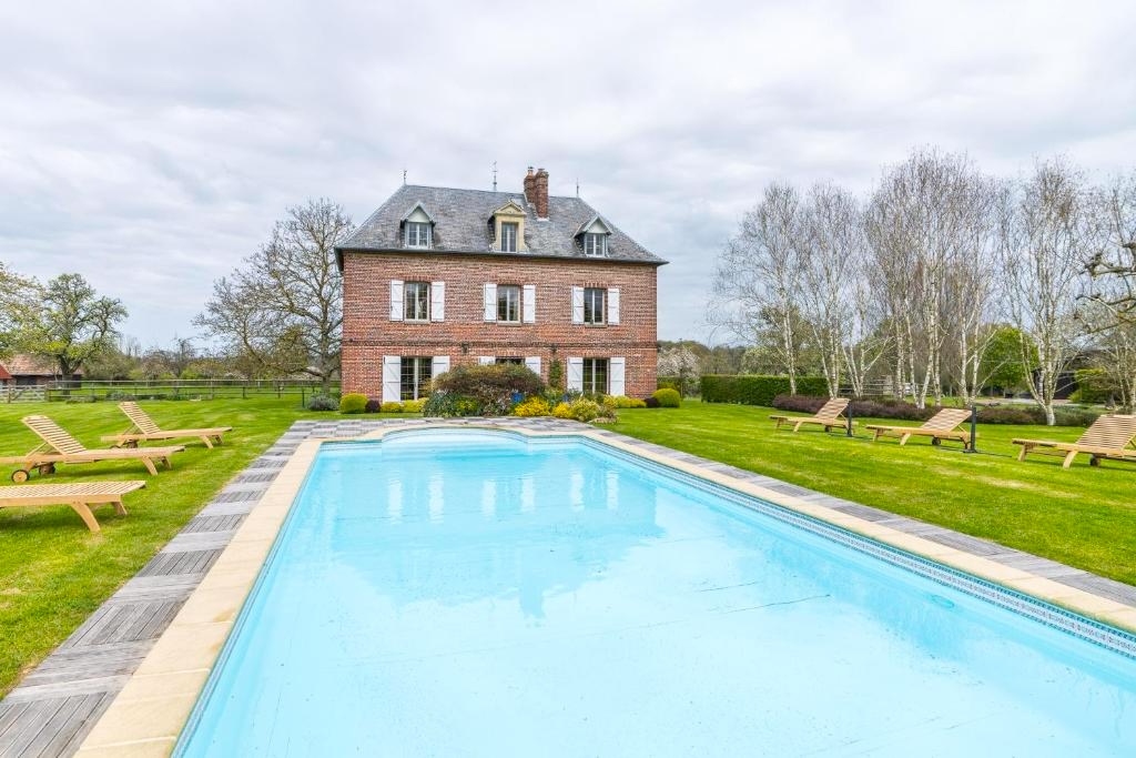 gite-maison-piscine-proche-paris-1h-paris