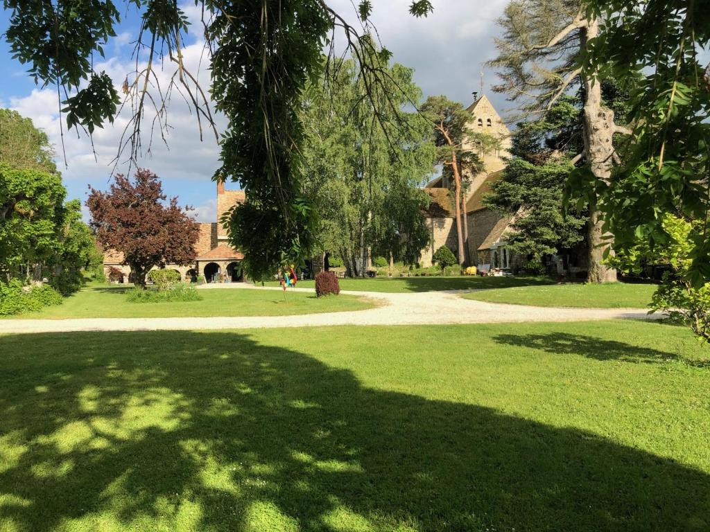 hotel-spa-ile-de-france-chambres-hotes-prieure-bazainville