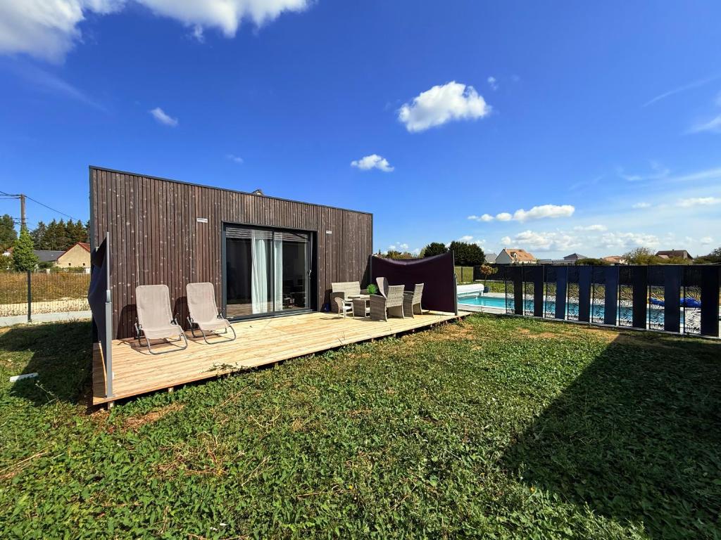 tiny-house-proche-paris-piscine
