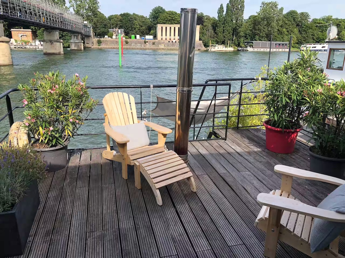 bateau-hotel-peniche-pres-de-paris