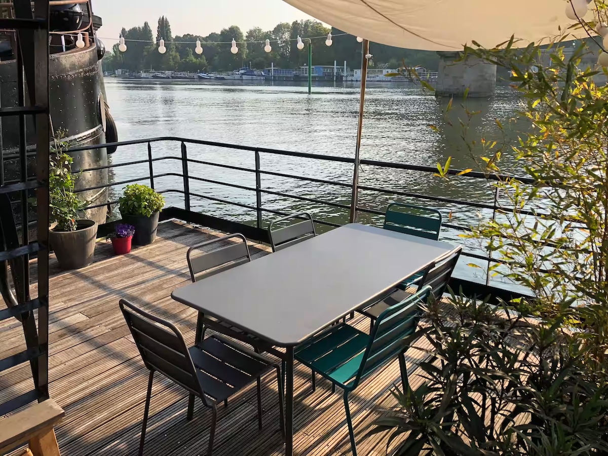 bateau-hotel-peniche-proche-paris